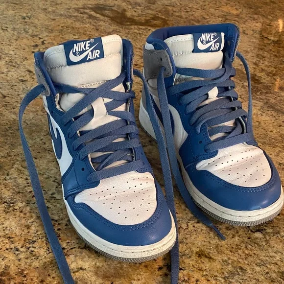 Jordan High-Top Sneakers in Blue and Gray - Picture 3 of 5